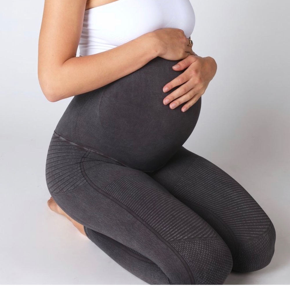 Avocado Mom maternity leggings in XS/S
